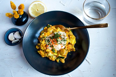 Kartoffel-Gemüse-Pfanne mit Mandelmus